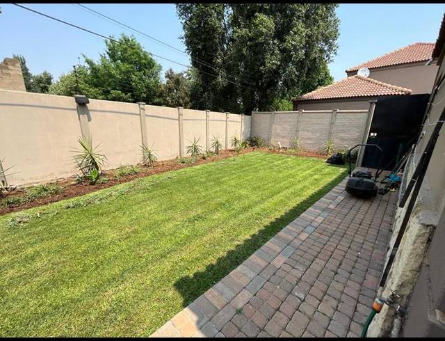 3 BEDROOM TOWNHOUSE FOR SALE IN MANTEVREDE